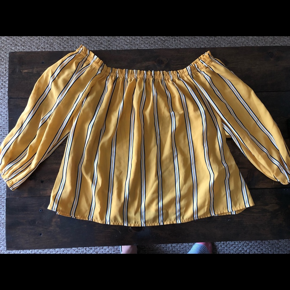 Strapless stripped blouse